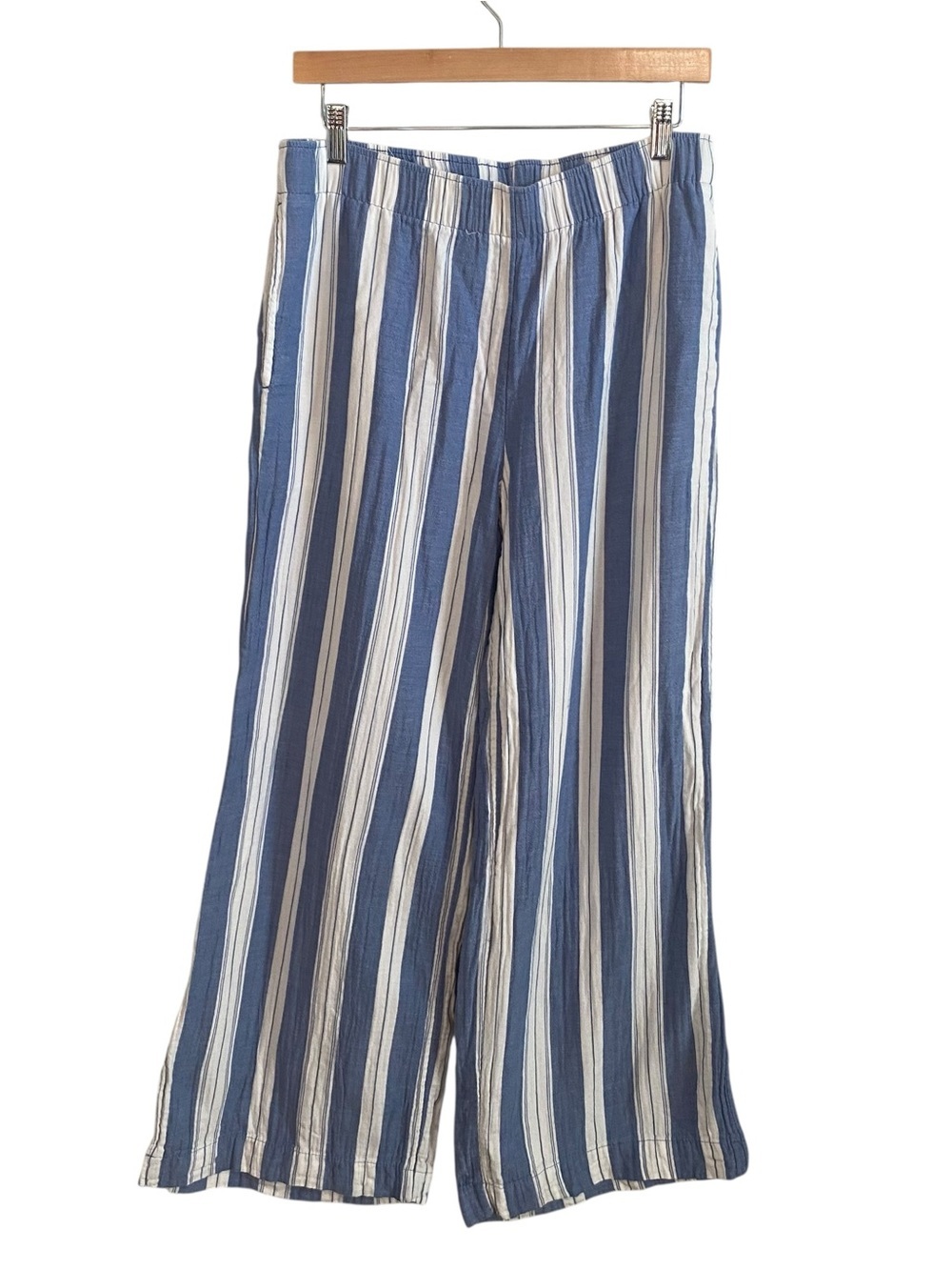 Old Navy Blue and White Stripe Comfort Waistband Cotton Wide Leg Pants Medium